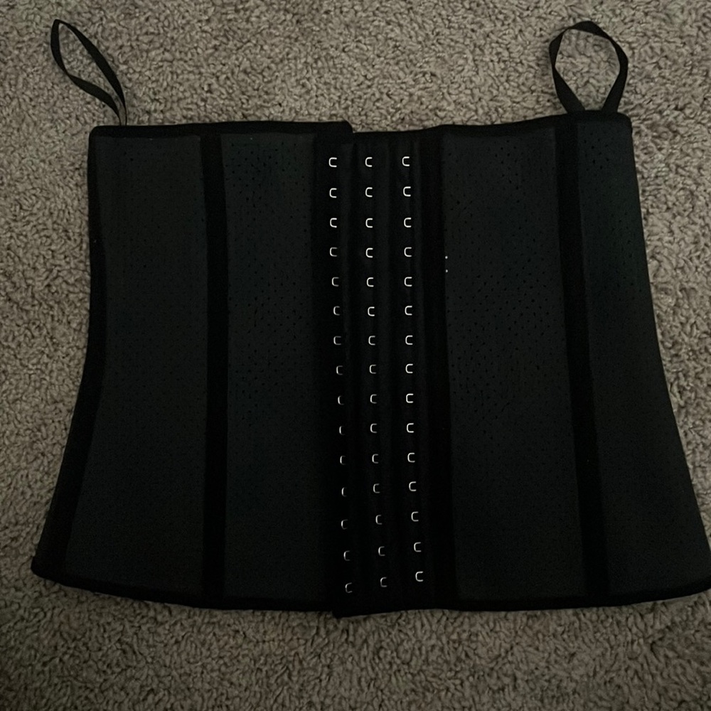 Waist trainer